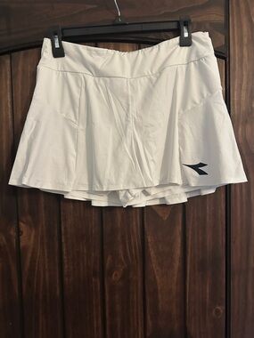 Diadora White Athletic Tennis Skort with Black Logo